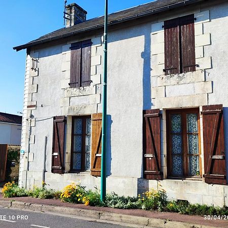Futurogite Saint-Georges-les-Baillargeaux Εξωτερικό φωτογραφία